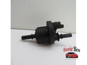 Used Vacuum pump (petrol) Renault Twingo II (CN) 1.2 Price on request offered by Rooie Ben autodemontage