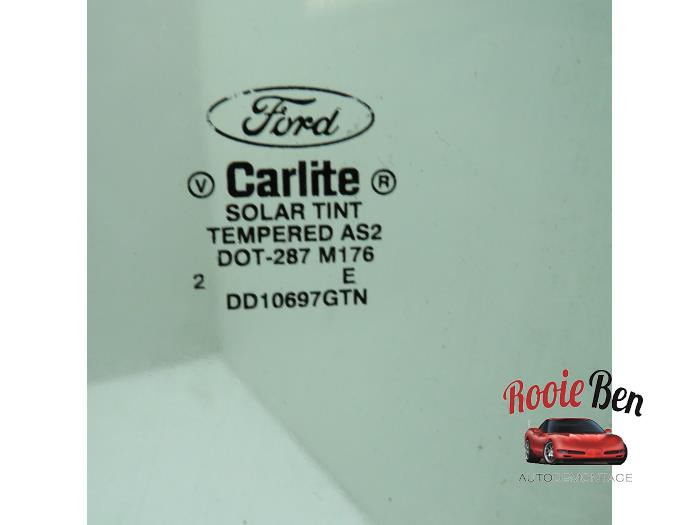 Ventanilla de puerta de 2 puertas izquierda de un Ford (USA) Mustang V 3.7 V6 24V Duratec Ti-VCT 2013