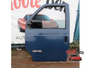 Używane Drzwi lewe wersja 2-drzwiowa Chevrolet Astro Standard Passenger Van 4.3 Cena € 150,00 Procedura marży oferowane przez Rooie Ben autodemontage