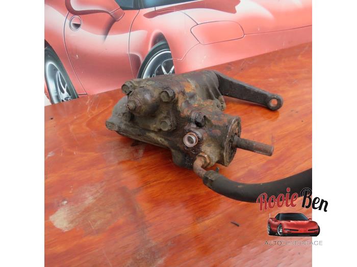 Power steering box Suzuki Jimny Hardtop 1.3i 16V 4x4 4860081A OEM