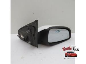 Used Wing mirror, right Opel Astra H SW (L35) 1.7 CDTi 16V Price on request offered by Rooie Ben autodemontage