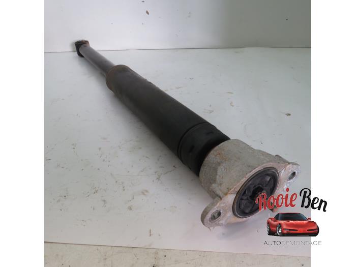 Rear shock absorber, right from a Ford Fiesta 7 1.1 Ti-VCT 12V 85 2019