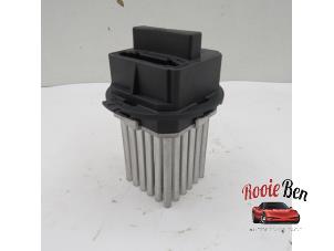 Used Heater resistor Landrover Range Rover Evoque (LVJ/LVS) Price on request offered by Rooie Ben autodemontage