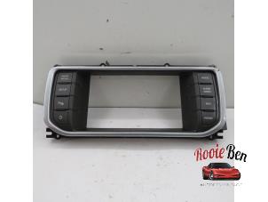 Used Navigation control panel Landrover Range Rover Evoque (LVJ/LVS) Price on request offered by Rooie Ben autodemontage