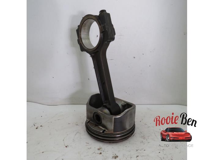Usagé Piston Chevrolet Avalanche 5.3 1500 V8 4WD Prix € 25,00 Règlement à la marge proposé par Rooie Ben autodemontage