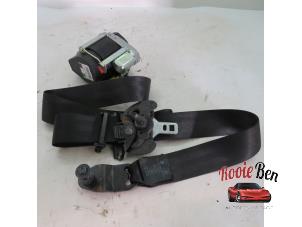 Used Front seatbelt, right Landrover Range Rover Evoque (LVJ/LVS) Price on request offered by Rooie Ben autodemontage