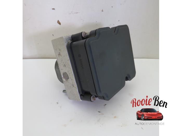 Usagé Bloc ABS Peugeot 108 1.0 12V VVT-i Prix € 50,00 Règlement à la marge proposé par Rooie Ben autodemontage