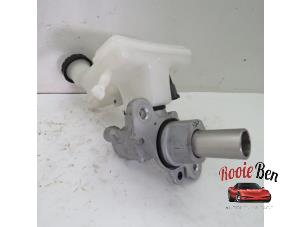 Used Master cylinder Mercedes A (177.0) 2.0 A-220 Turbo 16V Price on request offered by Rooie Ben autodemontage