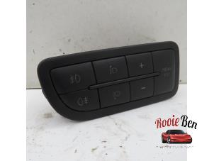 Used Fog light switch Fiat Fiorino (225) 1.3 JTD 16V Multijet Price on request offered by Rooie Ben autodemontage