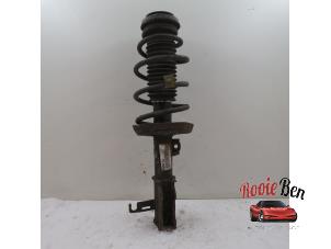 Used Front shock absorber rod, left Chevrolet Cruze 1.8 16V VVT Price on request offered by Rooie Ben autodemontage