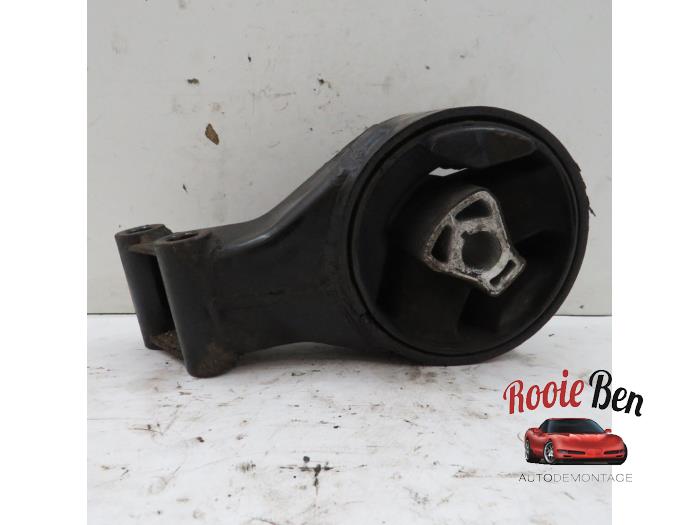 Used Engine mount Chevrolet Cruze 1.8 16V VVT Price € 25,00 Margin scheme offered by Rooie Ben autodemontage