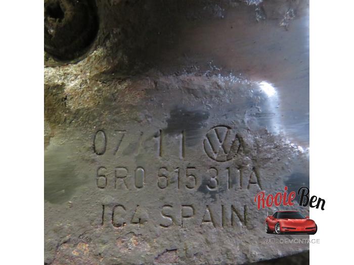 Sworzen lewy przód z Seat Ibiza IV (6J5) 1.2 12V 2012