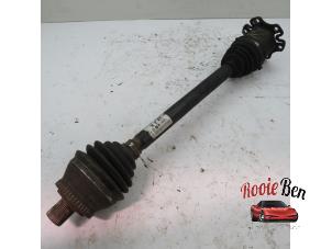 Used Front drive shaft, right Audi A4 Avant (B7) 2.0 TDI 16V Price € 60,00 Margin scheme offered by Rooie Ben autodemontage