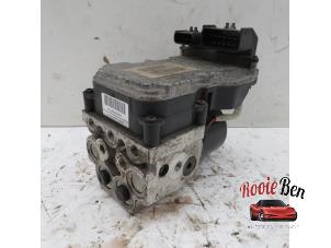 Used ABS pump Dodge Ram 3500 Standard Cab (DR/DH/D1/DC/DM) 5.7 V8 Hemi 1500 4x2 Price on request offered by Rooie Ben autodemontage