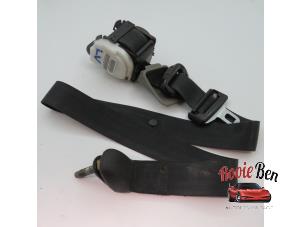 Used Front seatbelt, left Dodge Ram Van 2.5 CRD Price on request offered by Rooie Ben autodemontage