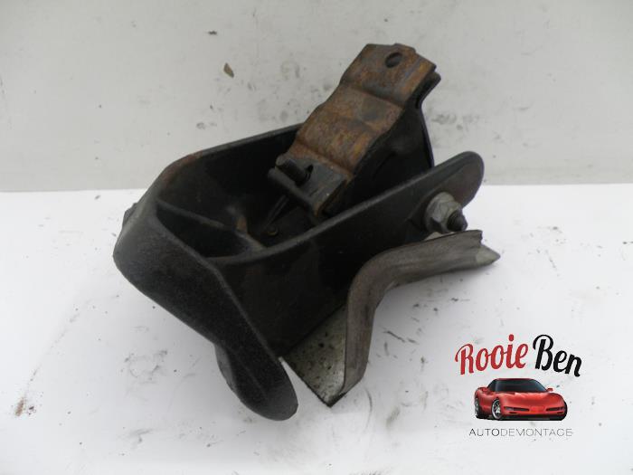 Used Engine mount Jeep Cherokee (XJ) 4.0 i Price € 25,00 Margin scheme offered by Rooie Ben autodemontage