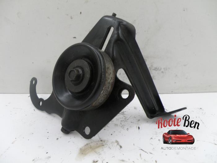 Usados Tensor correa múltiple Jeep Cherokee (XJ) 4.0 i Precio € 10,00 Norma de margen ofrecido por Rooie Ben autodemontage