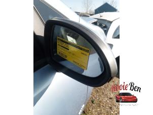 Gebrauchte Außenspiegel rechts Opel Corsa D 1.4 16V Twinport Preis auf Anfrage angeboten von Rooie Ben autodemontage