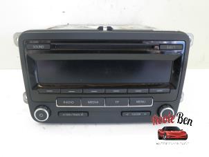 Gebrauchte Radio CD Spieler Volkswagen Polo V (6R) 1.2 TSI Preis auf Anfrage angeboten von Rooie Ben autodemontage