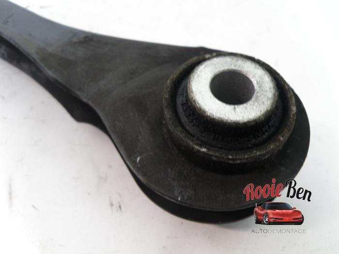 Rear upper wishbone, right from a BMW 1 serie (F21) 114i 1.6 16V 2013