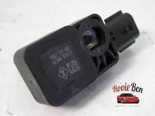 Used Pedestrian Crash sensor Renault Megane III Coupe (DZ) 1.5 dCi 110 Price on request offered by Rooie Ben autodemontage