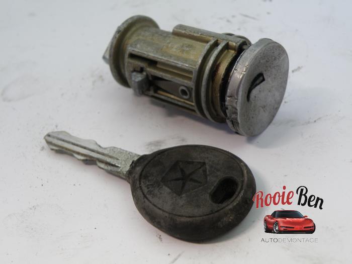 Używane Klucz Chrysler Sebring (JR) 2.7 V6 24V Cena na żądanie oferowane przez Rooie Ben autodemontage