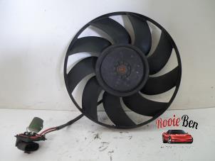 Used Radiator fan Chevrolet Orlando (YYM/YYW) 2.0 D 16V Price on request offered by Rooie Ben autodemontage