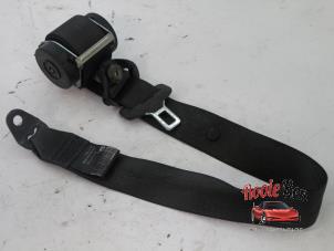 Used Rear seatbelt, left Chevrolet Orlando (YYM/YYW) 2.0 D 16V Price on request offered by Rooie Ben autodemontage
