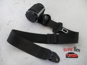 Used Rear seatbelt, right Chevrolet Orlando (YYM/YYW) 2.0 D 16V Price on request offered by Rooie Ben autodemontage