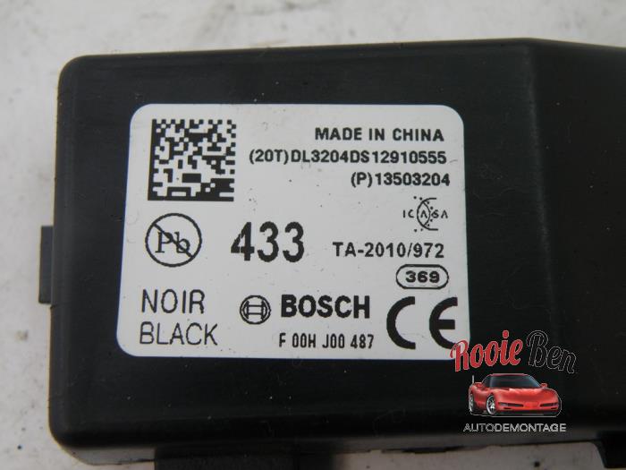 Central door locking module Chevrolet Orlando 2.0 D 16V - 13503204 BOSCH