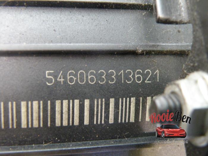 Heating and ventilation fan motor from a BMW 3 serie (E46/4) 318i 16V 2003