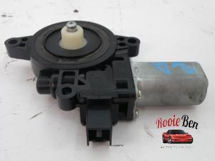 Door window motor Mazda 3 Sport 1.6i MZR 16V - D01G5858X OEM