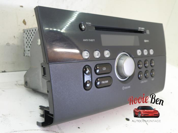 Reproductor de CD y radio de un Suzuki Swift (ZA/ZC/ZD1/2/3/9) 1.5 VVT 16V 2008