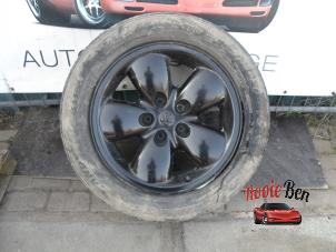 Usados Llanta y neumático Dodge Ram 3500 Standard Cab (DR/DH/D1/DC/DM) 5.7 V8 Hemi 1500 4x2 Precio € 200,00 Norma de margen ofrecido por Rooie Ben autodemontage