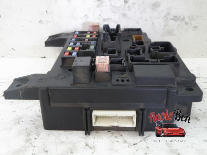 Fuse box Mitsubishi Lancer Sports Sedan 1.8 MIVEC 16V Bifuel