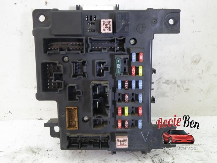 Fuse box Mitsubishi Lancer Sports Sedan 1.8 MIVEC 16V Bifuel