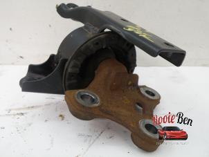 Engine mount from a Mitsubishi Space Star (A0) 1.0 12V 2018