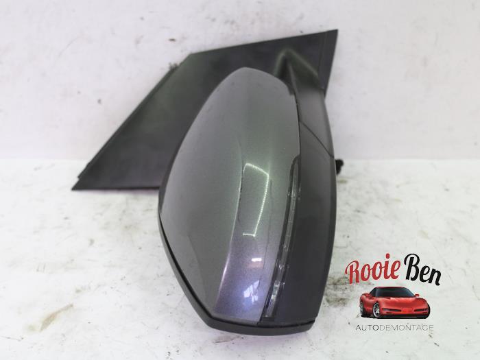 Wing mirror, right from a Volkswagen Polo V (6R) 1.2 TSI 2013