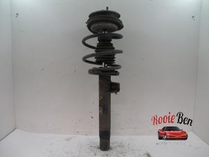 Used Front shock absorber rod, left BMW 3 serie (E46/4) 320d 16V Price € 50,00 Margin scheme offered by Rooie Ben autodemontage