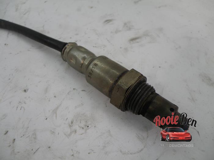 Lambda probe from a Audi A4 Avant (B9) 2.0 35 TFSI Mild Hybrid 16V 2018