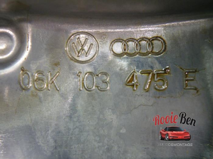 Ventildeckel van een Audi A4 Avant (B9) 2.0 35 TFSI Mild Hybrid 16V 2018