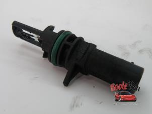 Engine temperature sensor from a Mercedes-Benz GLC Coupe (C253) 2.0 300 e 16V 4-Matic 2020