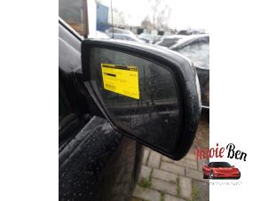Used Wing mirror, right Chevrolet Silverado 1500 Standard Cab 5.3 V8 2500 4x4 Crew Cab Price on request offered by Rooie Ben autodemontage