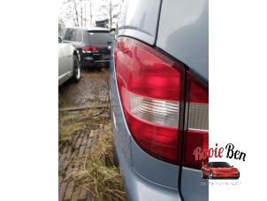 Used Taillight, left Ssang Yong Rodius 2.7 270 Xdi 20V 4x2 Price € 40,00 Margin scheme offered by Rooie Ben autodemontage