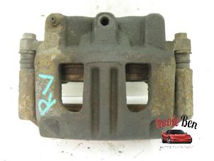 Used Front brake calliper, right Chevrolet Equinox 3.4 V6 4x4 Price on request offered by Rooie Ben autodemontage