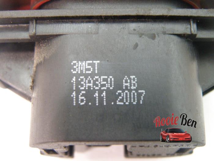 Interruptor de luz de pánico de un Ford Transit 2.2 TDCi 16V 2008