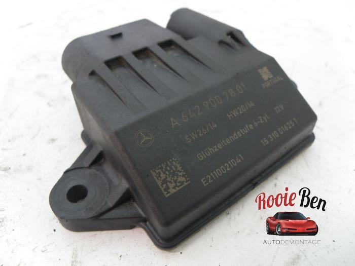 Glow plug relay from a Jeep Commander (XK) 3.0 CRD 2010