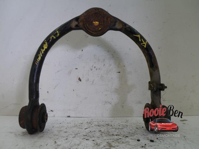 Front upper wishbone, right from a Jeep Commander (XK) 3.0 CRD 2010