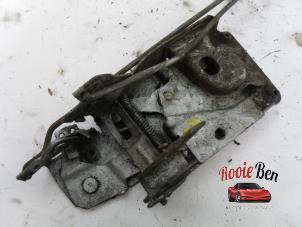 Used Door lock mechanism 2-door, right Chevrolet Blazer K5 Price on request offered by Rooie Ben autodemontage