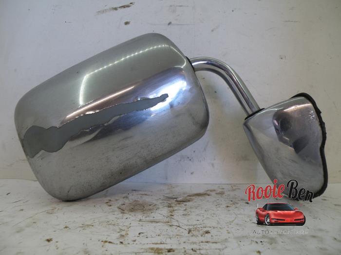 Wing mirror, right from a Dodge B-Serie B150 5.2 V8 EFI 1979